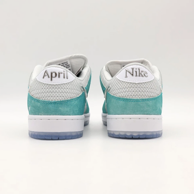 Men's Nike x APRIL SKATEBOARDS SB Dunk Low Turbo Green Shoes