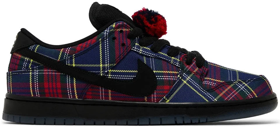 Men's Nardwuar x Nike Dunk SB Low Tam O Shanter Hat Shoes