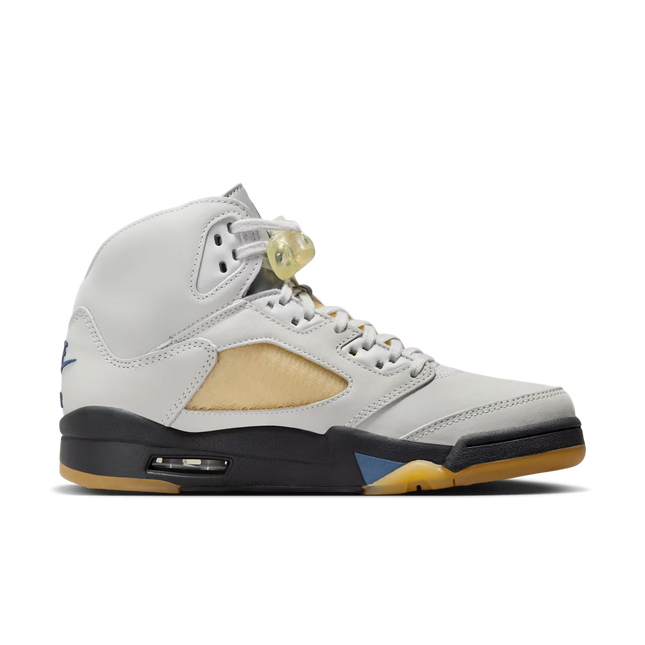 Men's A Ma Maniere x Air Jordan 5  Dawn Shoes